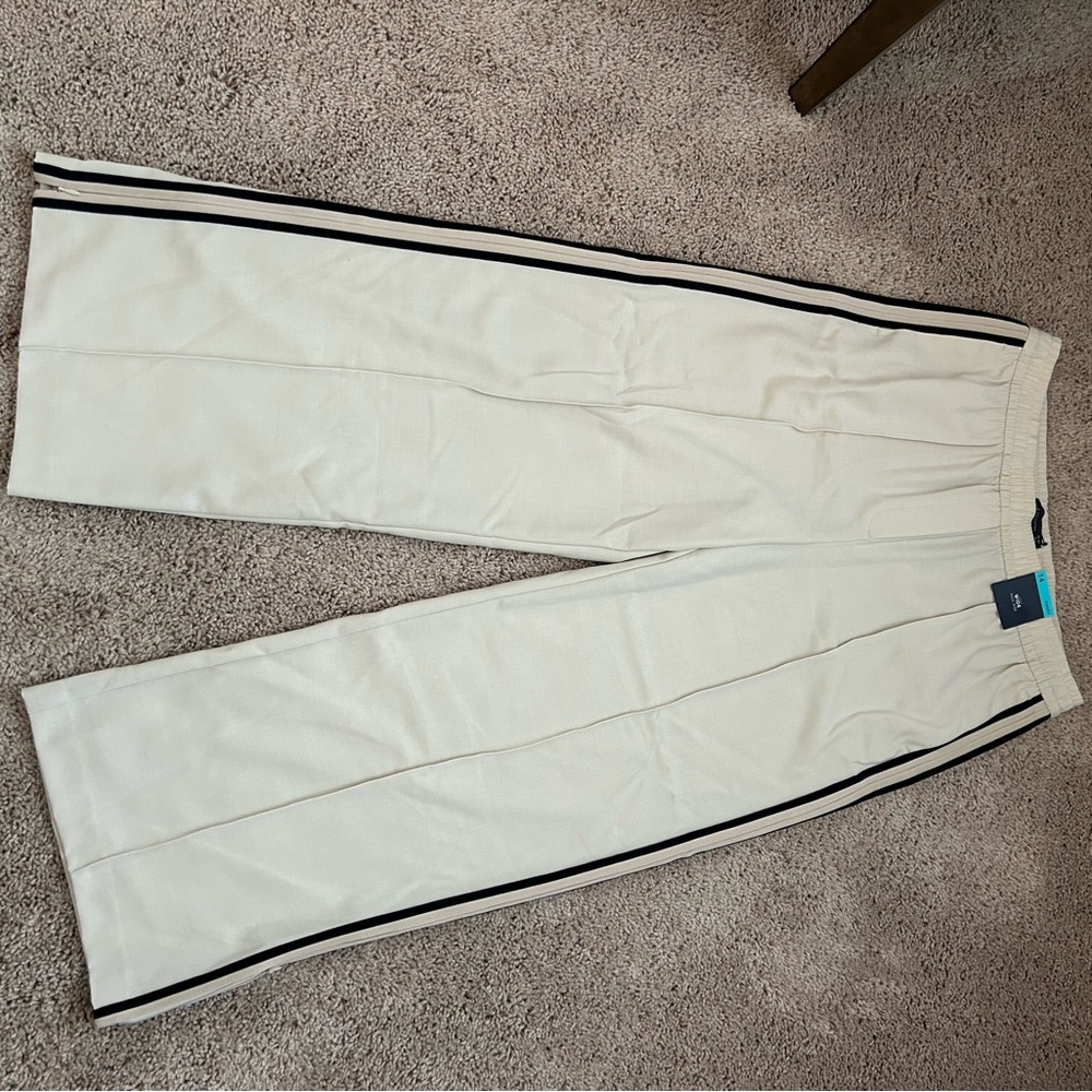 M&S Collection wide high rise 14 short cream mix